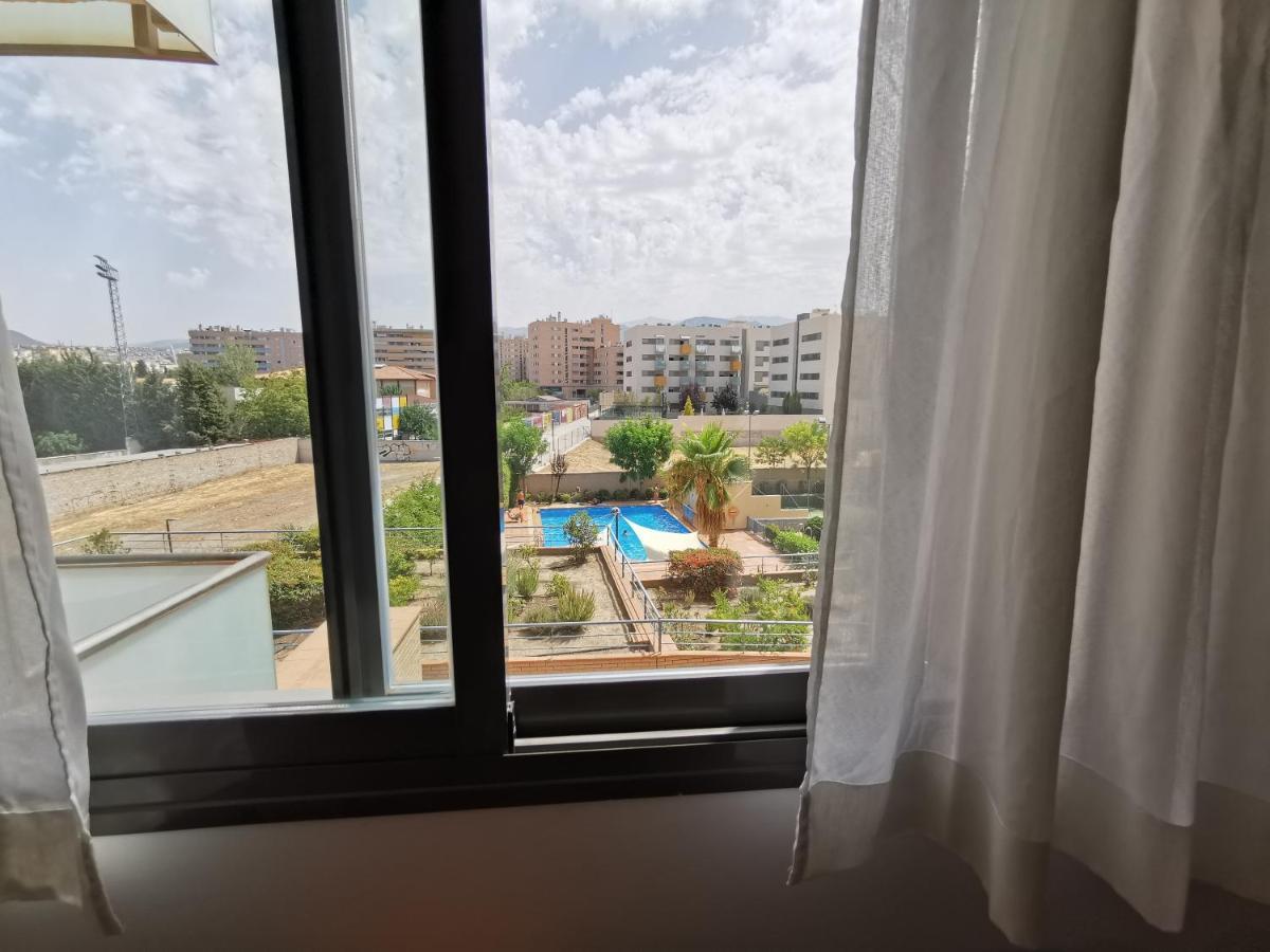 Апартаменты Piso Centro De Granada Junto Al Metro Экстерьер фото
